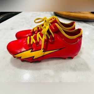 Phenom Flash Cleats